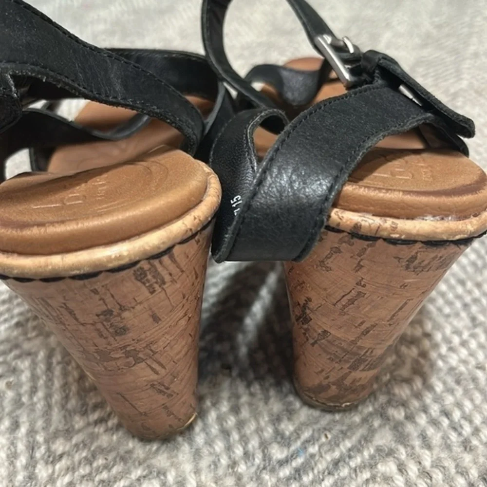 BOC Born Concept black leather strap wedge sandals women’s size 8‎